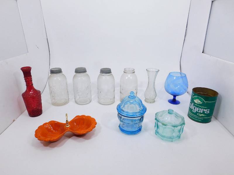 lot 41 image: Miscellaneous Glass Ware