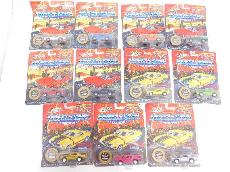 lot 49 image: Collectors Muscle Cars