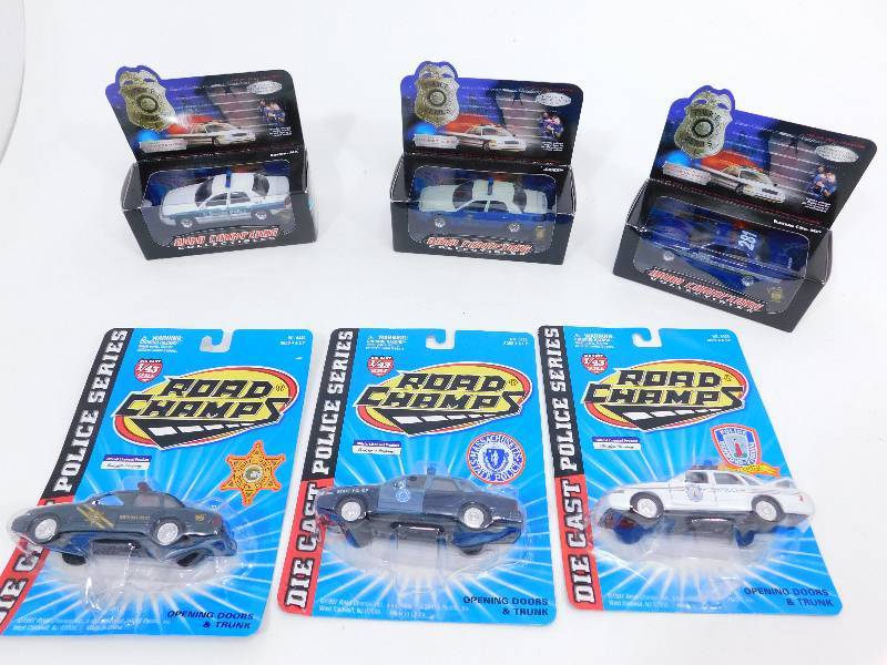 lot 51 image: Collectible Cars