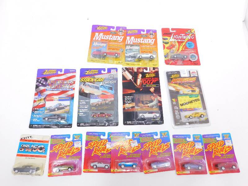 lot 54 image: Miscellaneous Collectible Cars