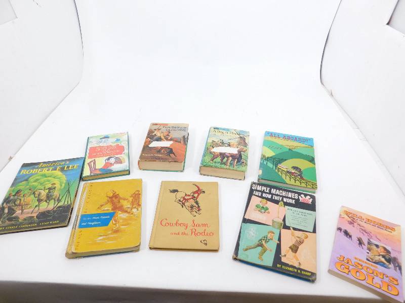 lot 85 image: Vintage Books