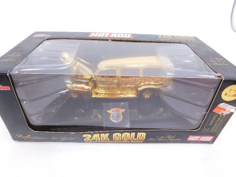 lot 92 image: Racing Champions Hot Rod