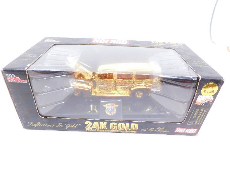 lot 96 image: Racing Champions Hot RodRacing