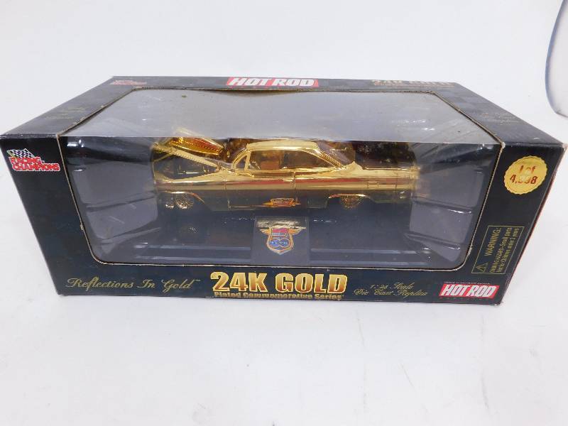 lot 100 image: Racing Champions Hot Rods