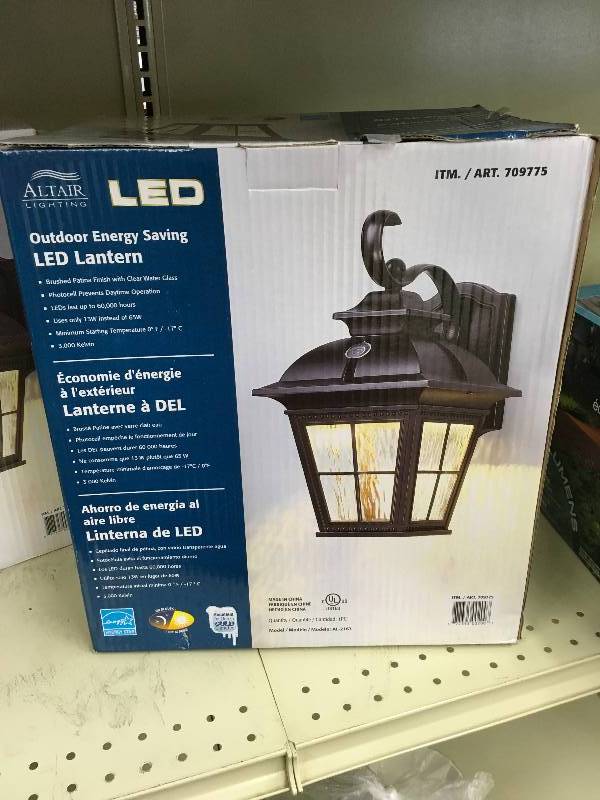 ALTAIR COACH LIGHT F17, RETAIL $34.99
