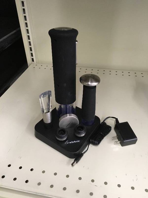 RABBIT ELECTRIC WINE SET, MSRP $29.99