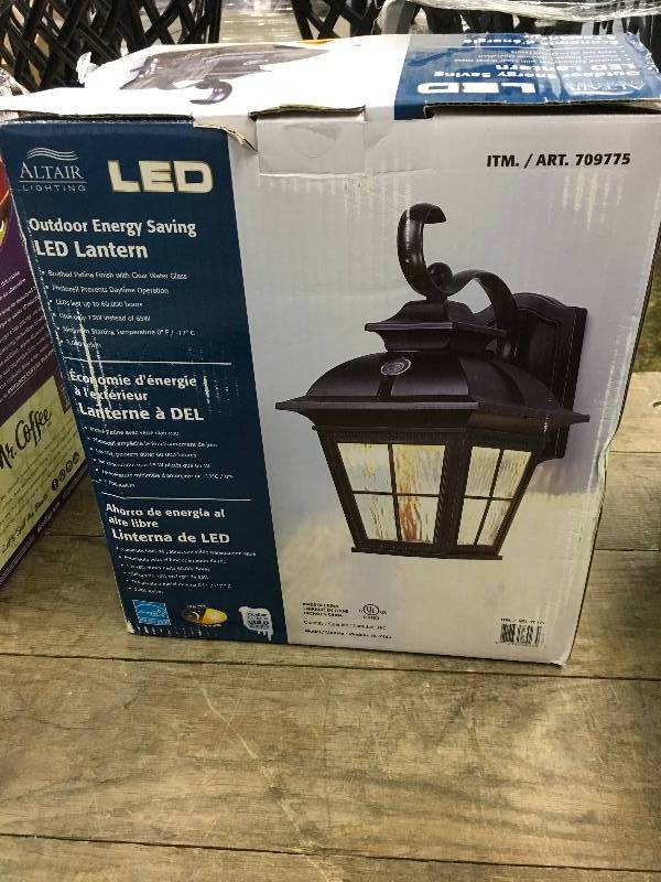 ALTAIR COACH LIGHT F17, RETAIL $34.99