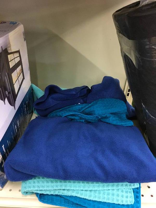 TOWN & COUNTRY MICRO FIBER TOWELS, RETAIL $8.99