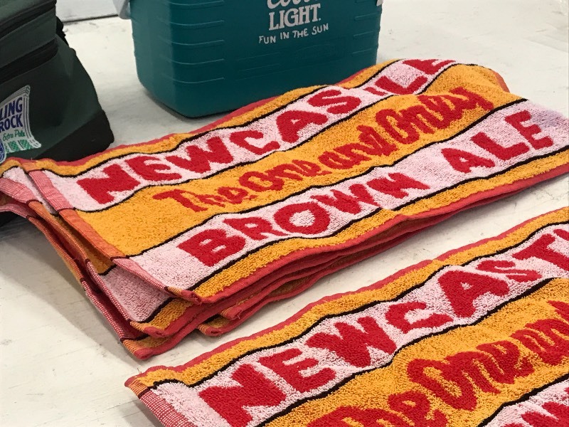 lot 27 image: Lot Of New Castle Bar Rags, Rollin...