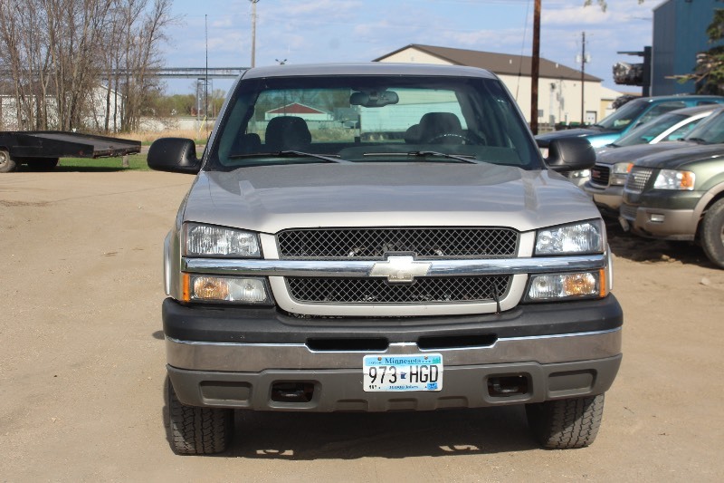 2004 Chevrolet Silverado 1500 LS Extended Cab 4x4