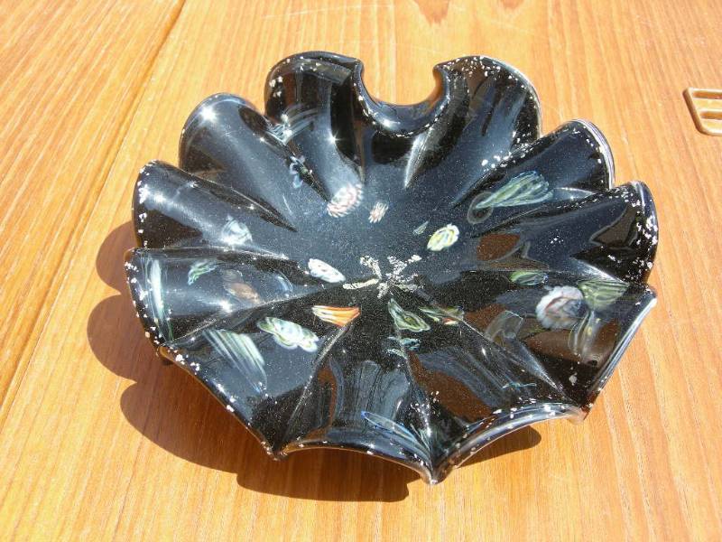 lot 50 image: Vintage Murano Art Glass Bowl