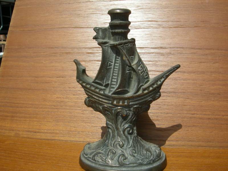 lot 54 image: Vintage Brass Figural Ship Lamp Base