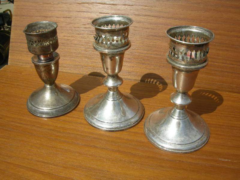 lot 59 image: 3 Vintage Sterling Weighted Candlesticks