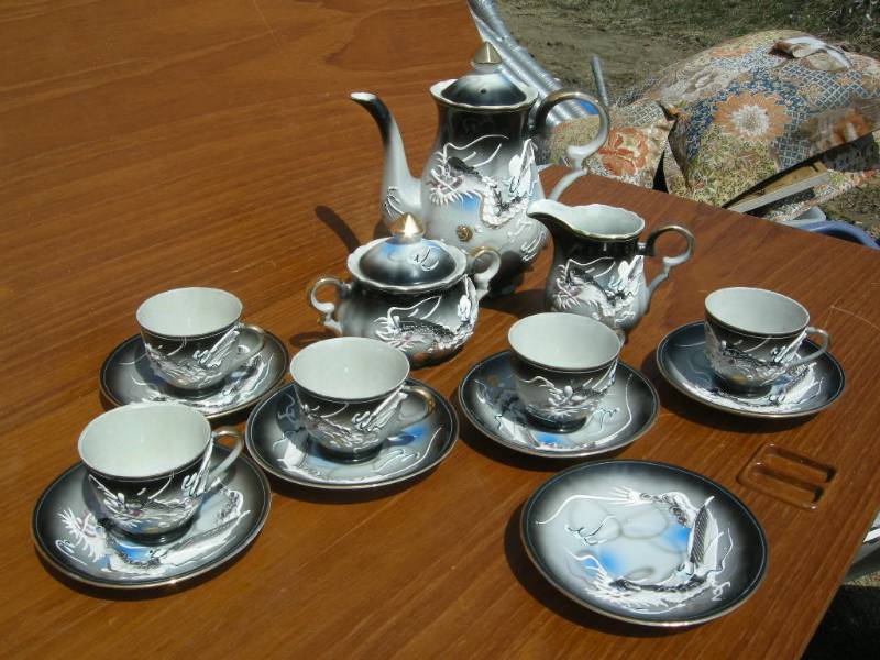 lot 103 image: Vintage Japan Tea Set