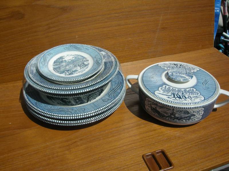 lot 121 image: Vintage Currier & Ives Old Grist Mill Plates