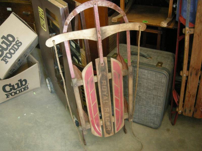 lot 138 image: Vintage Royal Racer Toddler Sled
