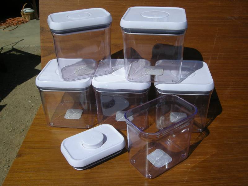 lot 141 image: OXO Canister Set
