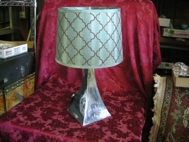 lot 150 image: Vintage Chrome Blue Table Lamp