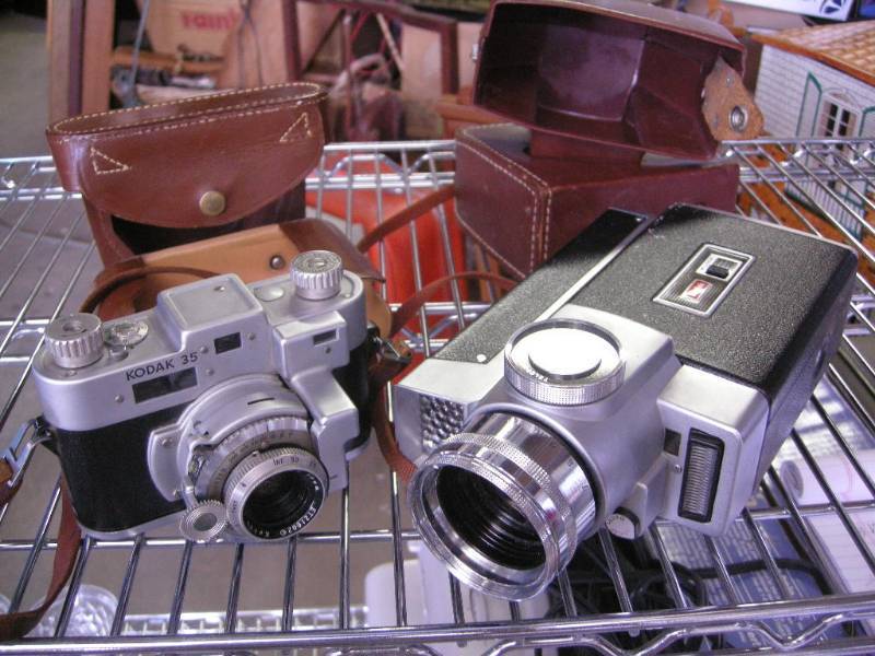 lot 155 image: Vintage Kodak 35 and Zoom 8 Reflex Cameras