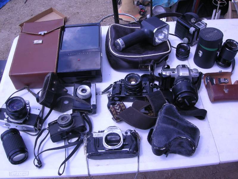 lot 156 image: Vintage Cameras and Accessories