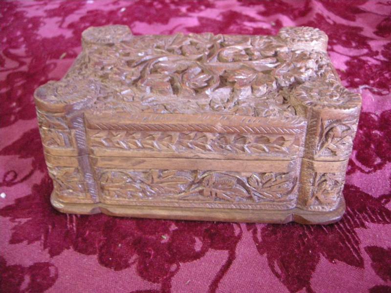 lot 162 image: Vintage Carved Wooden Trick Box