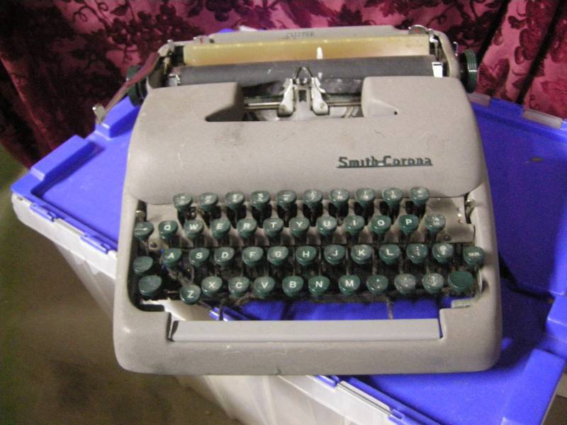 lot 178 image: Smith-Corona Typewriter