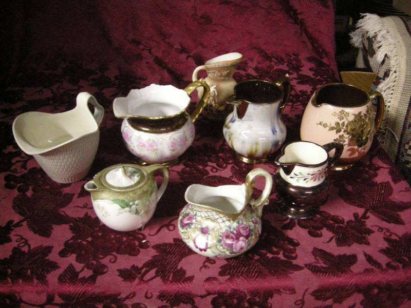 lot 170 image: Vintage Porcelain, Pottery, China Pitchers and Creamers