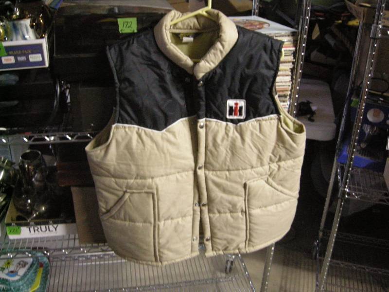 lot 184 image: Vintage Swingster International Harvester Vest