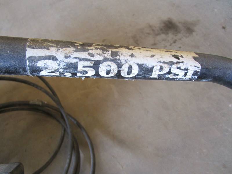 lot 25 image: Honda Pressure Washer