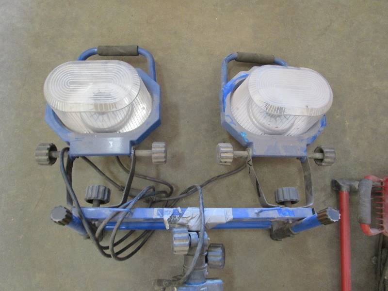 lot 50 image: Shop Lights