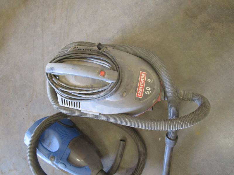 lot 65 image: (2) Shop Vacs