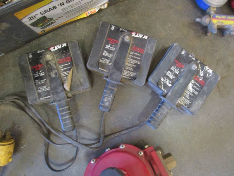 lot 75 image: Magnetic Heaters, Sockets, Hog Rings, Misc