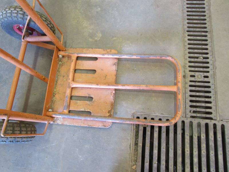 lot 77 image: Hand Cart