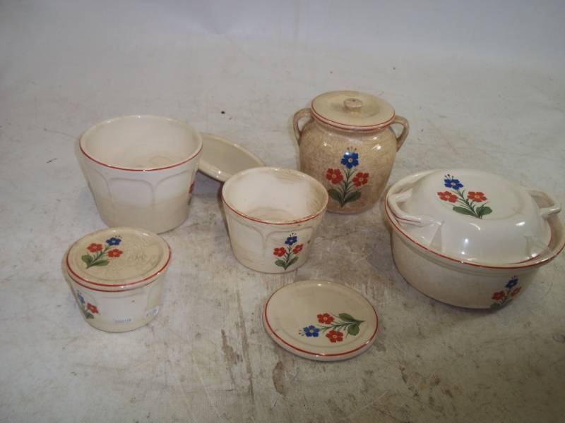lot 12 image: Univ. Cambridge Oven Proof  National Brotherhood Operative Potters