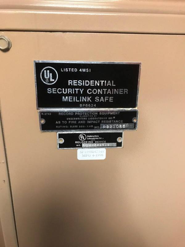 lot 3 image: Large Fire Proof Safe