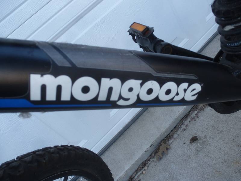 lot 8 image: Mongoose Bike