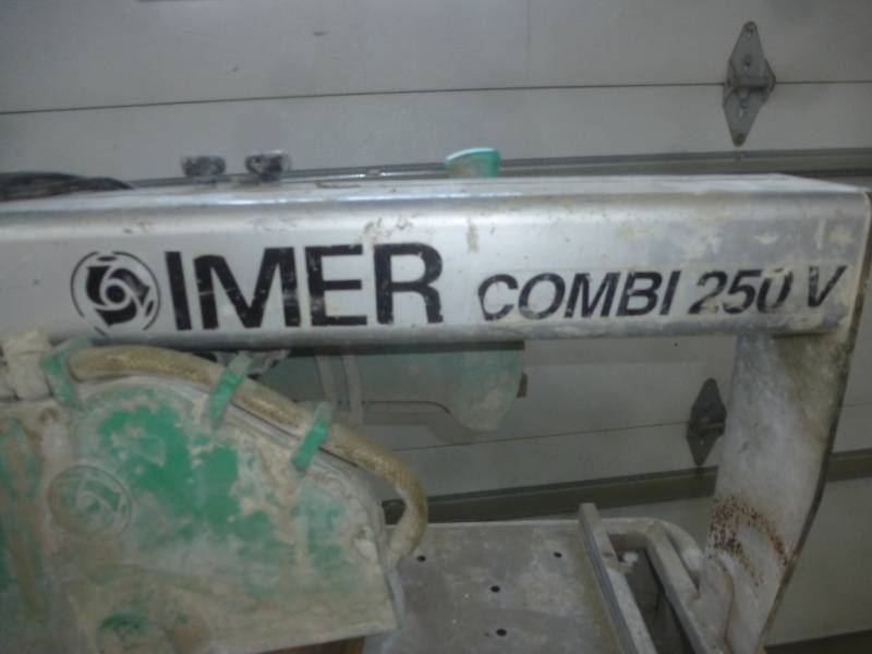lot 12 image: Imer Tile Saw