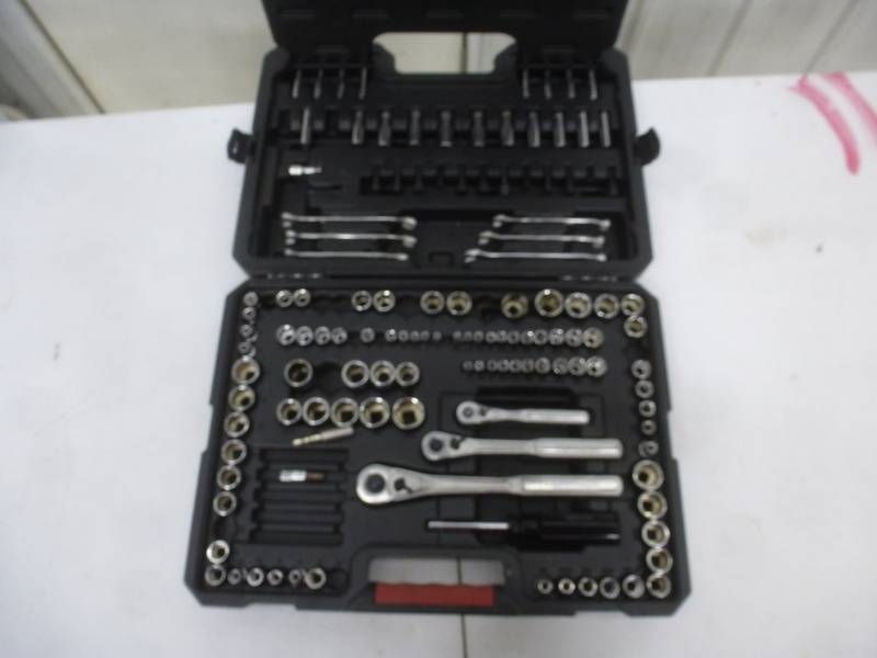 lot 38 image: Craftsmen SocketCombination set