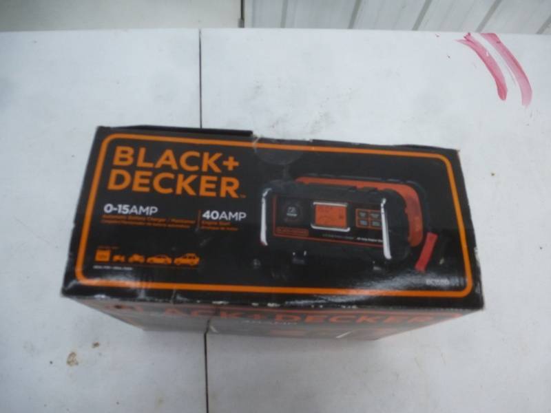 lot 51 image: Black & Decker Battery Charger