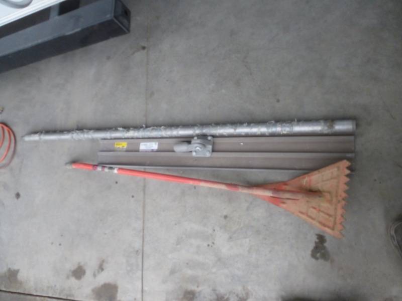 lot 97 image: Mason Blow Float & Shingle Shovel