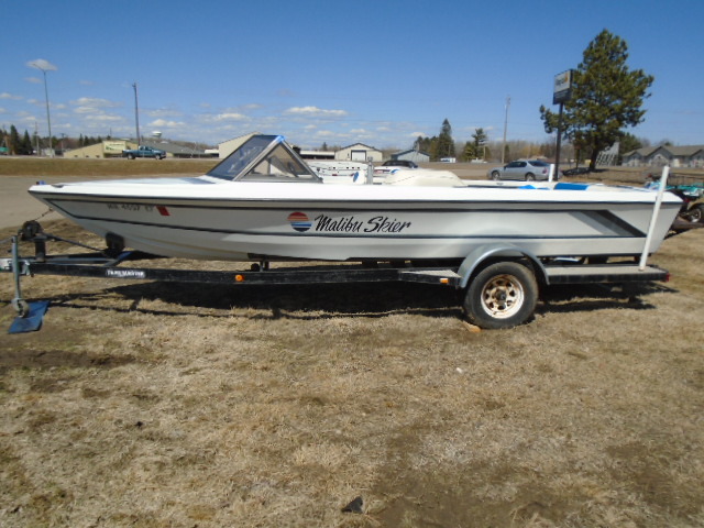 lot 2 image: Malibu Skier Combo