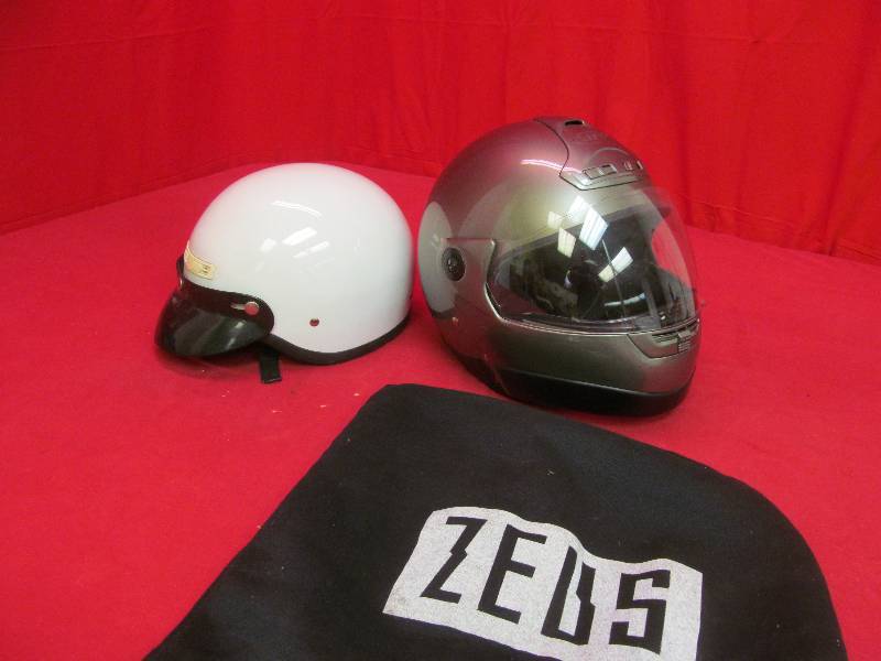 lot 3 image: Zeus helmet, cruiser helmet