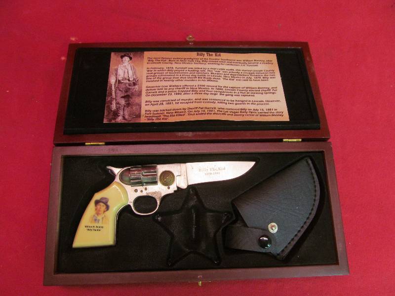 lot 16 image: Billy the Kid pistol knife