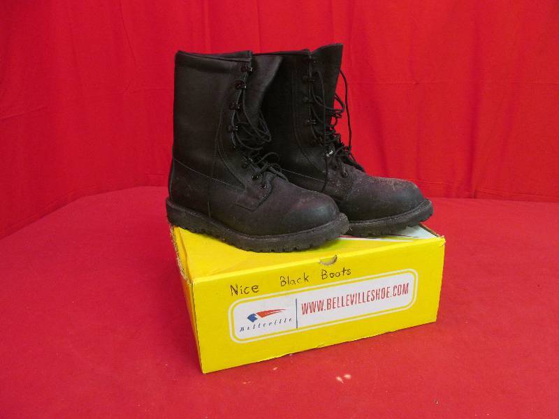 lot 21 image: Belleville boots