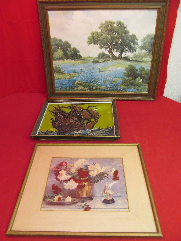 lot 27 image: wall dcor