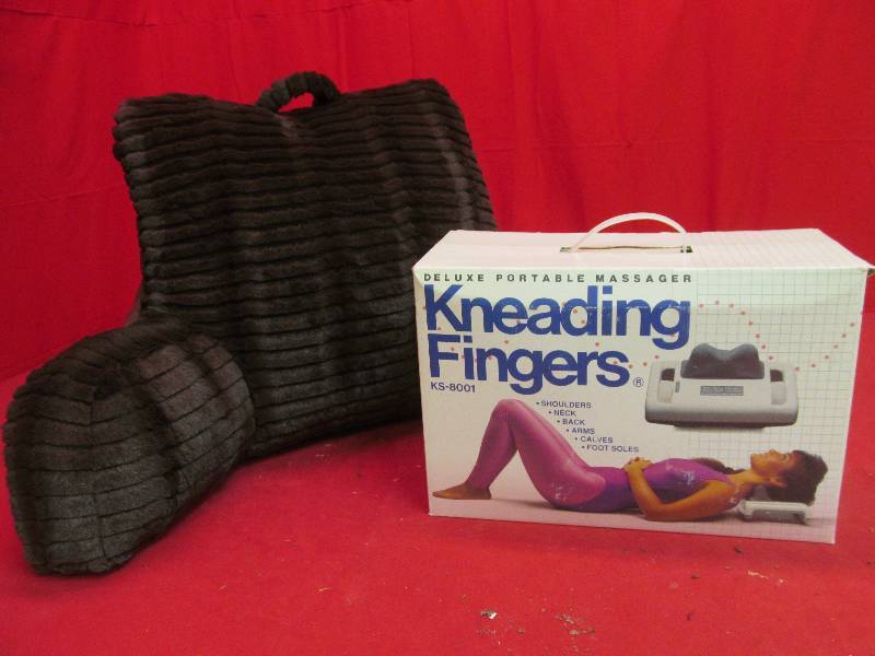 lot 28 image: massage machine  reading pillow