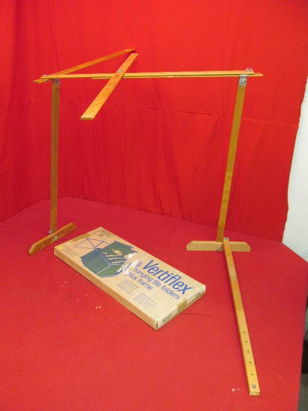 lot 46 image: household items