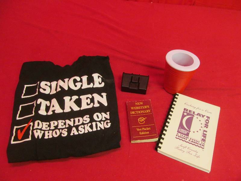 lot 48 image: t-shirt books