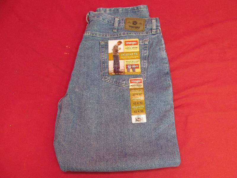 lot 61 image: new jeans