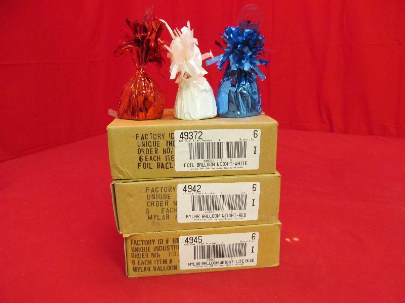 lot 120 image: foil balloon weights